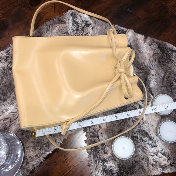 🇮🇹 Furla Italian scalloped nude leather rucksack 🎒 - Picture 6 of 7